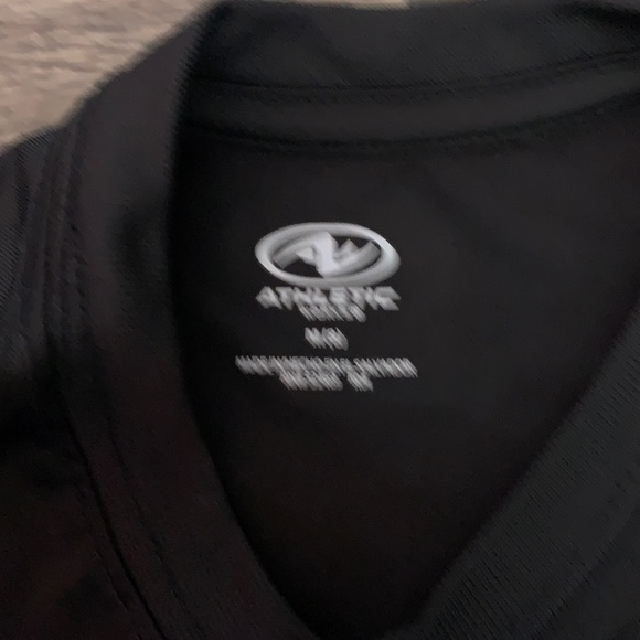 5 Short Sleeve Shirts - Picture 5 of 6